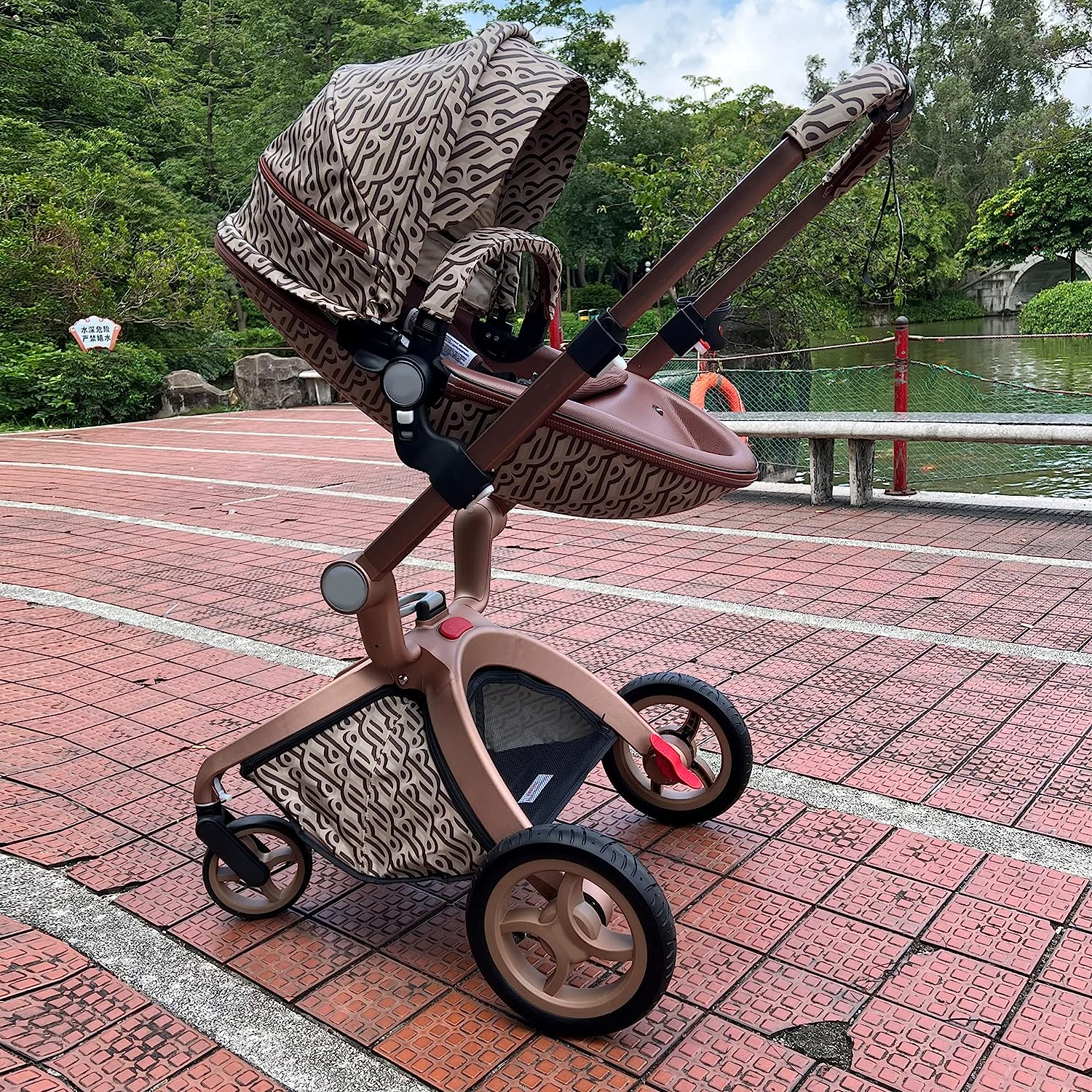 Baby Stroller: Baby Carriage with Adjustable Seat Height Angle and Four-Wheel Shock Absorption,ReversibleHigh Landscape and Fashional Pram (Grid)
